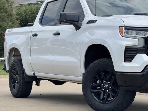 Used 2023 Chevrolet Silverado 1500 LT Trail Boss w/ Convenience Package II AWD/4WD image 3