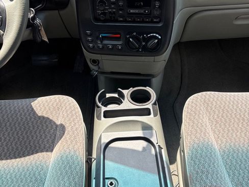 Used 2000 Dodge Caravan SE FWD image 17
