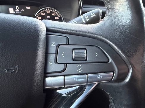 Used 2023 Cadillac XT6 Premium Luxury image 21