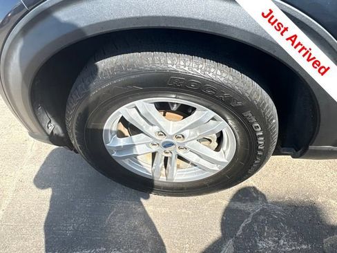 Used 2023 Ford Explorer XLT RWD image 18