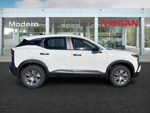 New 2026 Nissan Kicks S image 6