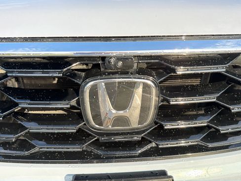 Used 2025 Honda Pilot Elite image 15