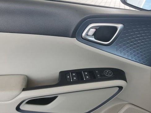 Certified 2023 Kia Soul EX image 17