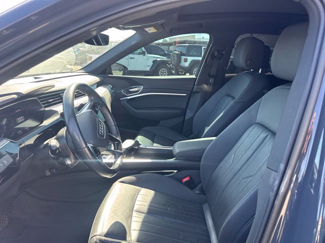 Used 2024 Audi Q8 e-tron Premium AWD/4WD image 9