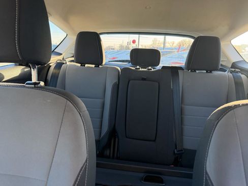 Used 2016 Ford C-MAX SE image 13