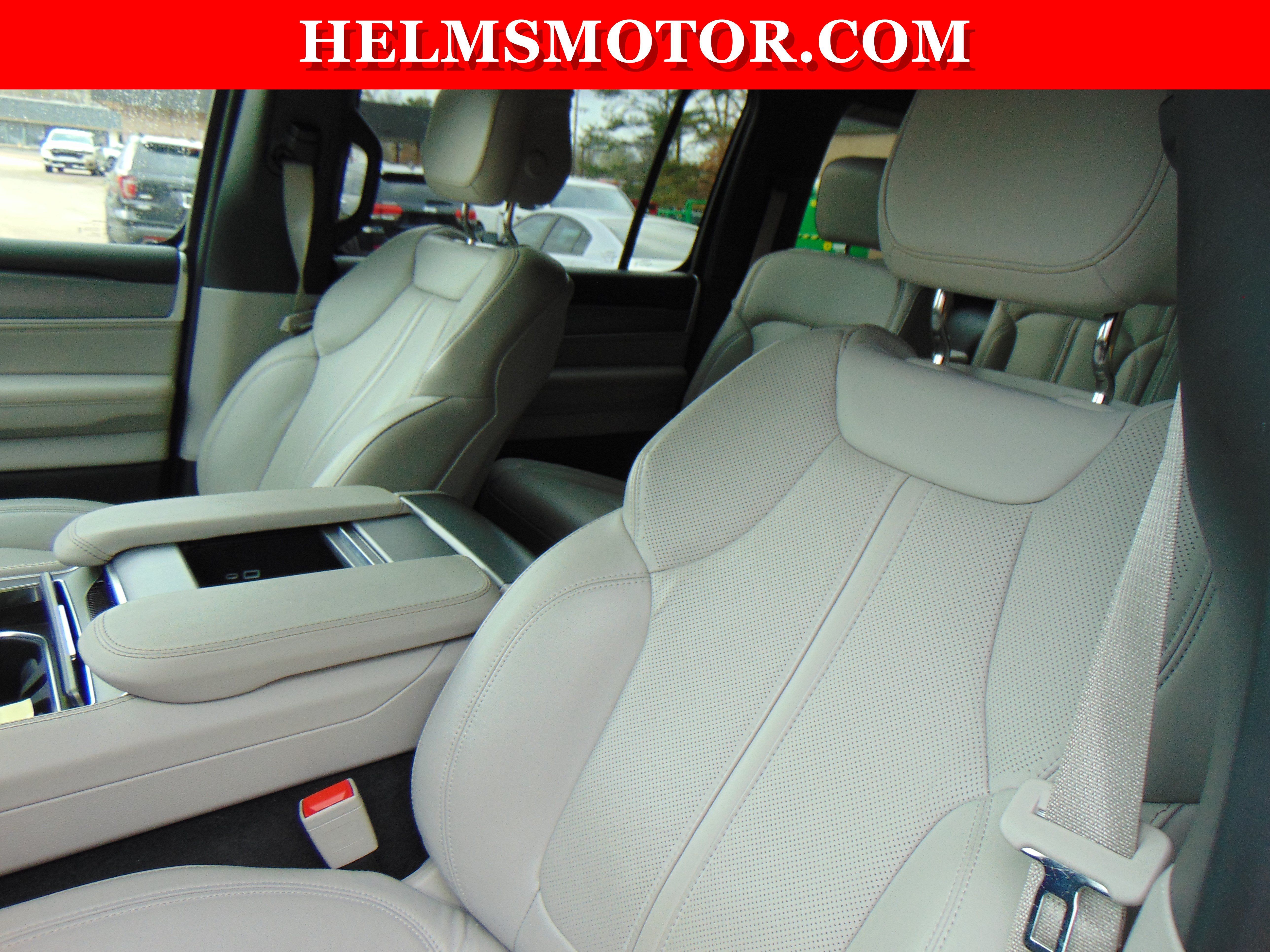 Used 2025 Jeep Wagoneer 4WD image 26