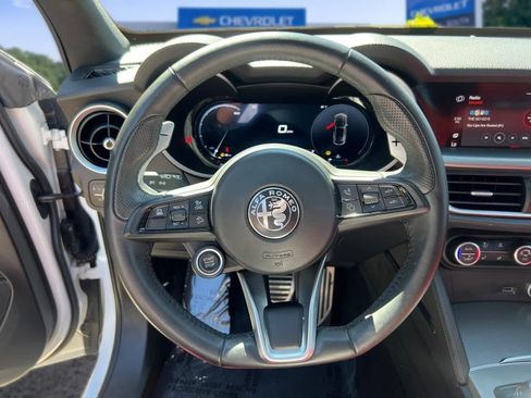 Used 2024 Alfa Romeo Stelvio Veloce AWD/4WD image 16