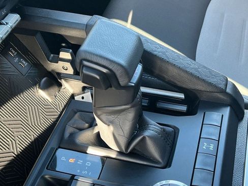 Used 2025 Toyota Tacoma TRD Off-Road image 15