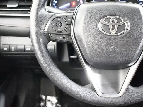 Used 2018 Toyota Camry LE image 33