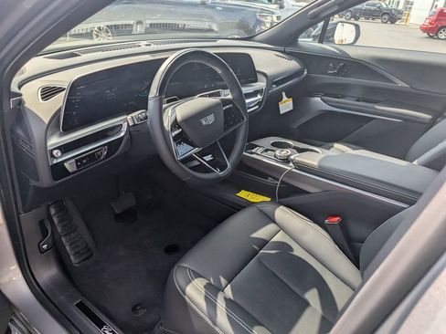 Used 2025 Cadillac Lyriq Luxury w/ LPO, Floor Liner Package image 12