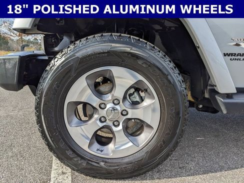 Used 2017 Jeep Wrangler Unlimited Sahara w/ Connectivity Group image 4