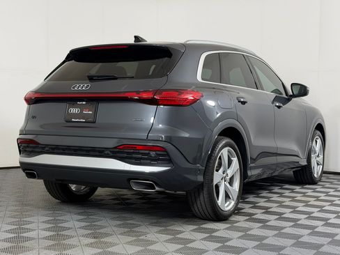 Certified 2025 Audi Q5 Prestige AWD/4WD image 9