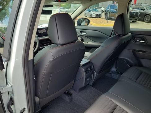 New 2026 Nissan Rogue SV AWD/4WD image 15