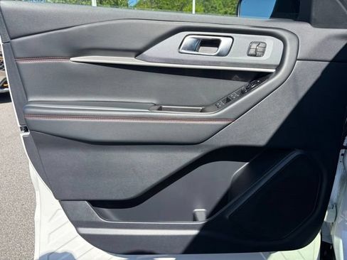 New 2026 Ford Explorer ST-Line w/ ST-Line Street Pack AWD/4WD image 10