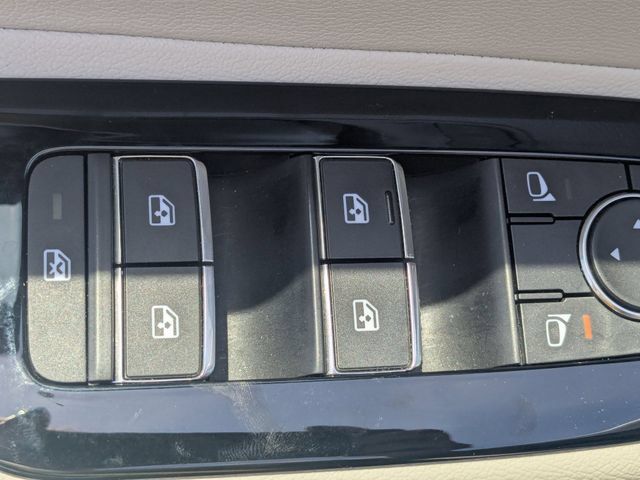 Used 2025 Nissan Murano SL AWD/4WD image 12