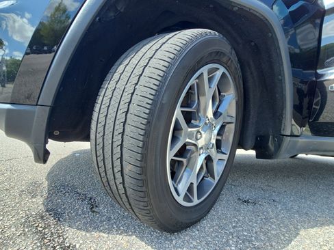 Used 2021 Jeep Grand Cherokee Limited image 30