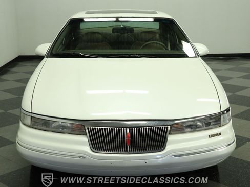 Used 1993 Lincoln Mark VIII RWD image 16