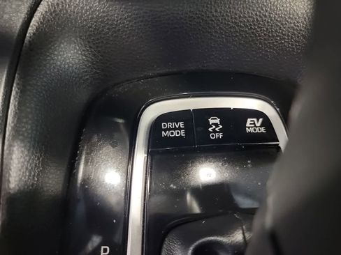 Used 2024 Toyota Corolla LE FWD image 21