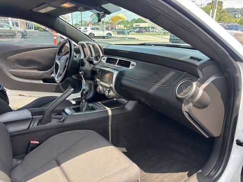 Used 2013 Chevrolet Camaro SS RWD image 29