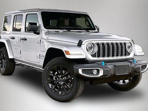 Used 2024 Jeep Wrangler Unlimited Sahara AWD/4WD image 1