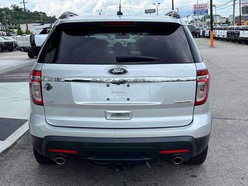 Used 2014 Ford Explorer XLT w/ Equipment Group 202A FWD image 4