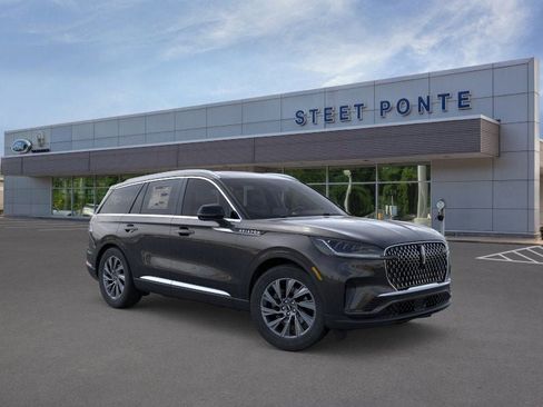 Used 2026 Lincoln Aviator Premiere image 7