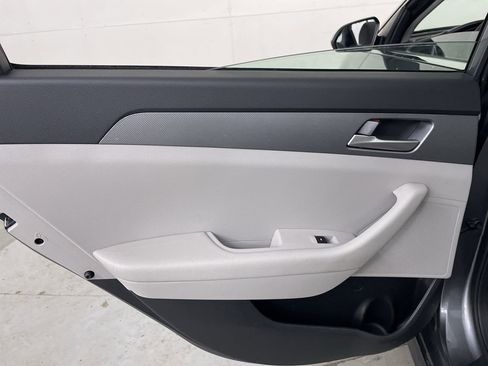 Used 2019 Hyundai Sonata SE image 18