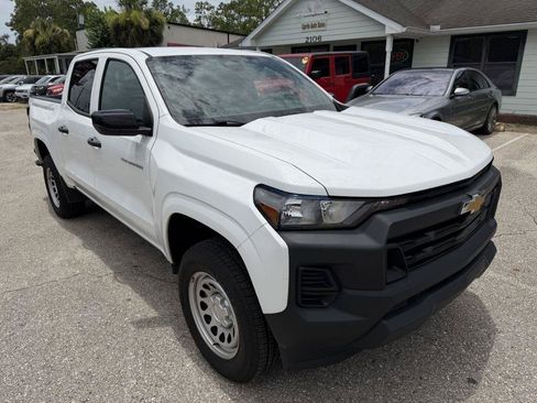 Used 2024 Chevrolet Colorado W/T w/ Safety Package RWD image 3