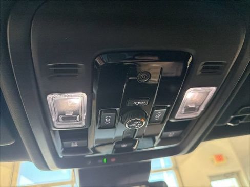Used 2026 GMC Yukon XL Denali w/ Sun & Power Step Package AWD/4WD image 16