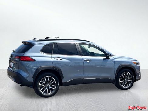 Certified 2026 Toyota Corolla Cross XLE w/ Convenience Package FWD image 4