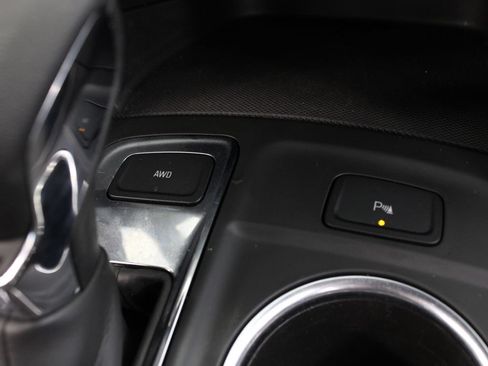 Used 2023 Chevrolet Equinox LT w/ LPO, Floor Liner Package AWD/4WD image 26