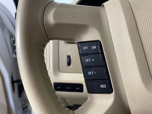 Used 2009 Ford Escape XLT FWD image 11