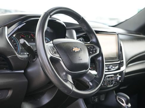 Used 2023 Chevrolet Traverse LT w/ LT Premium Package image 14