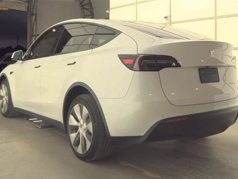 Used 2020 Tesla Model Y Long Range AWD/4WD image 10