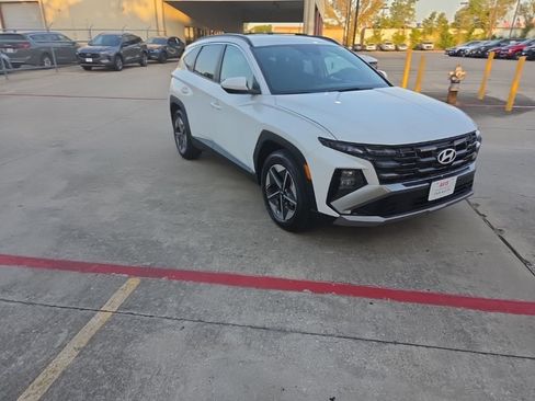 Used 2025 Hyundai Tucson SEL FWD image 6