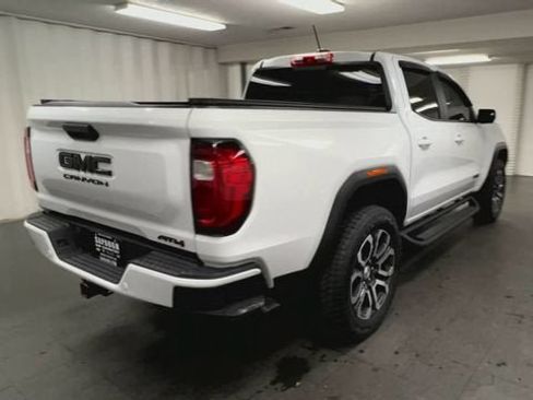 Used 2024 GMC Canyon AT4 w/ AT4 Premium Package AWD/4WD image 8