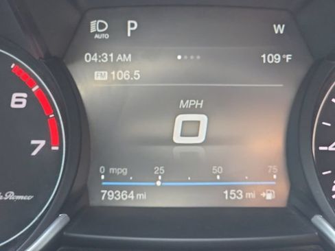Used 2019 Alfa Romeo Giulia AWD w/ Cold Weather Package image 23