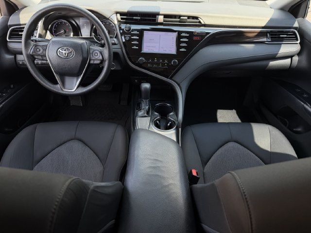 Used 2019 Toyota Camry LE FWD image 10