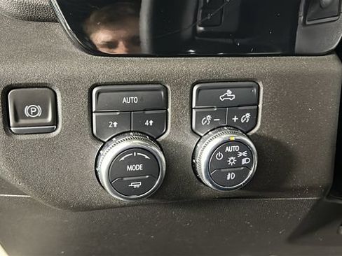 Used 2023 GMC Sierra 1500 Elevation w/ LPO, Elevation Black Package AWD/4WD image 19