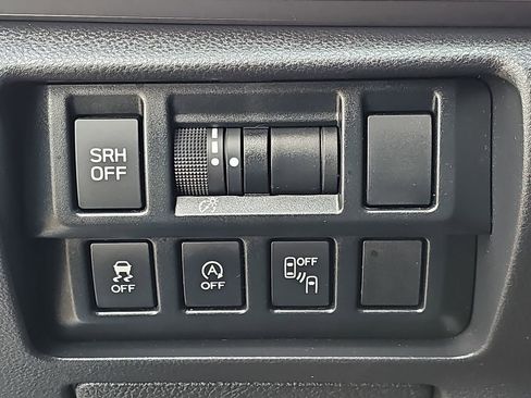 Certified 2023 Subaru Crosstrek 2.5i Limited image 32