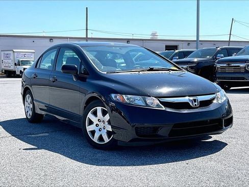 Used 2010 Honda Civic LX image 1