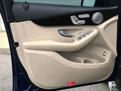 Used 2017 Mercedes-Benz GLC 300 image 22