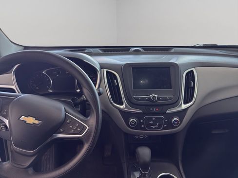 Used 2022 Chevrolet Equinox LS w/ LS Convenience Package image 13