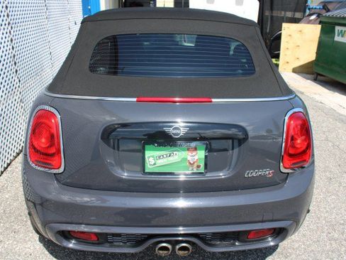 Used 2019 MINI Cooper S w/ Signature Upholstery Package FWD image 6