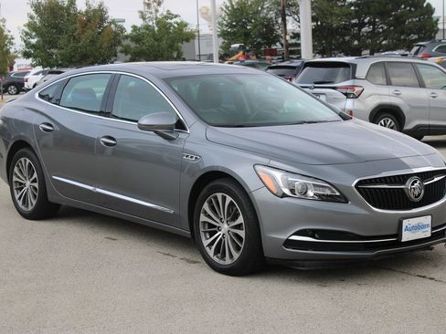 Used 2019 Buick LaCrosse Essence w/ Sun and Shade Package image 3