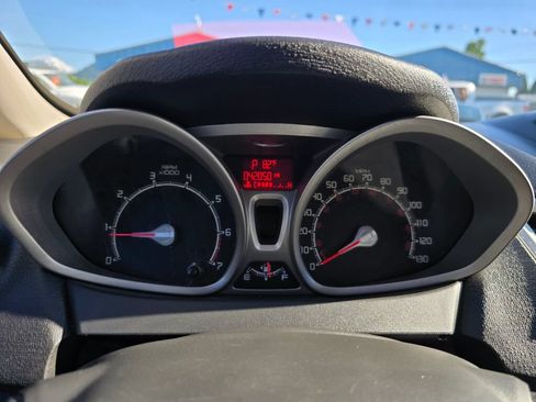 Used 2013 Ford Fiesta SE FWD image 33