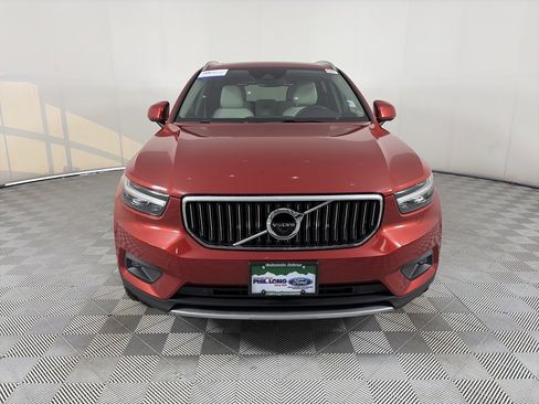 Used 2022 Volvo XC40 T5 Inscription image 2