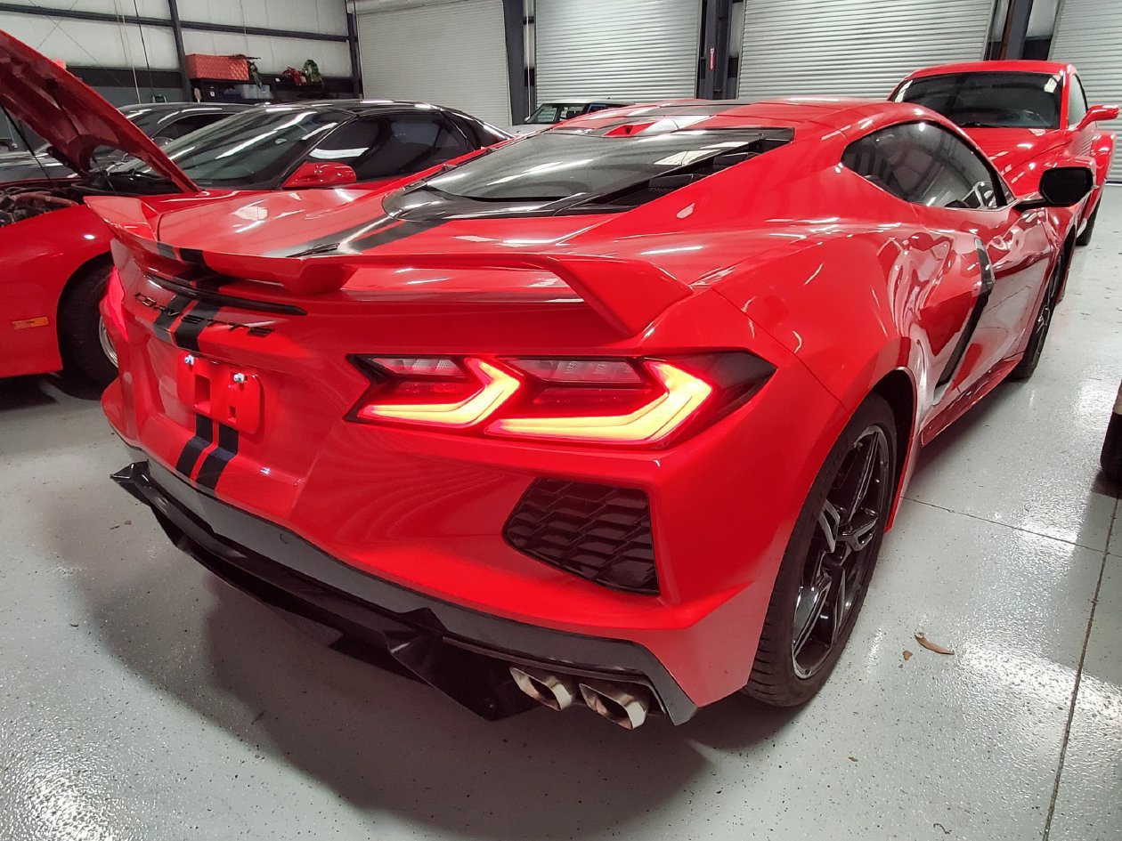 Used 2020 Chevrolet Corvette Stingray Preferred Cpe w/ 2LT Preferred Equipment Group RWD image 4