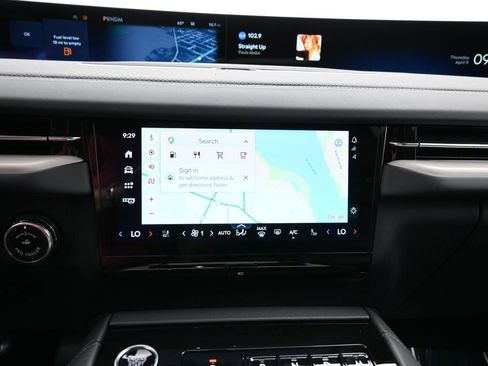 New 2026 Lincoln Navigator L Premier AWD/4WD image 16