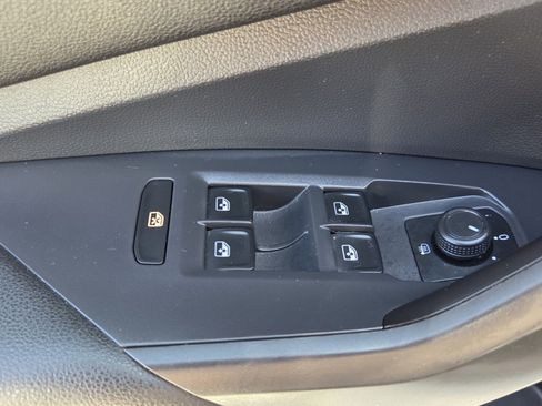 Used 2019 Volkswagen Jetta GLI image 13